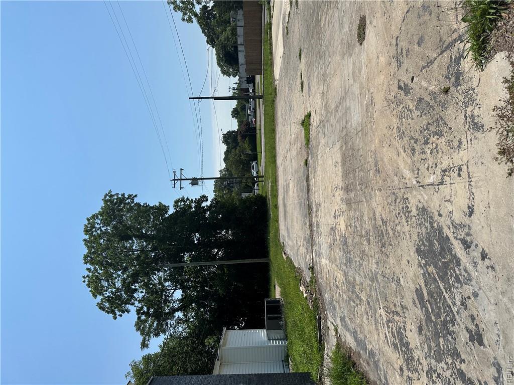 1410 Poindexter St Property Photo 49