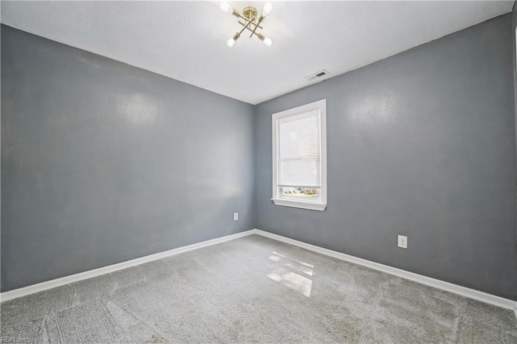 8 Mcdonald Rd Property Photo 14