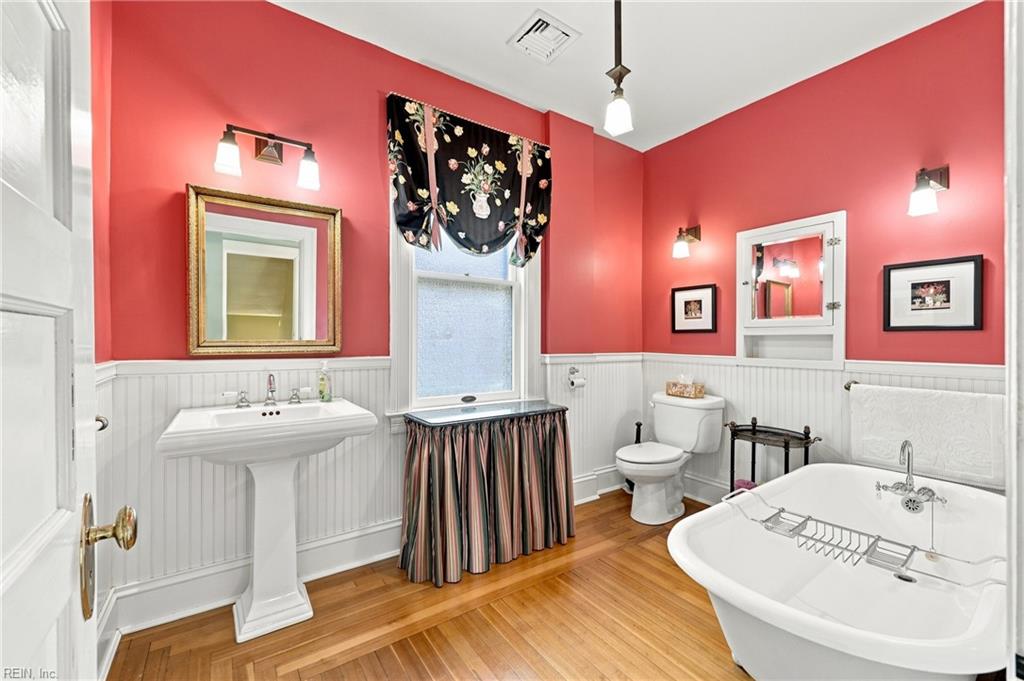 535 Hampton Pl Property Photo 32