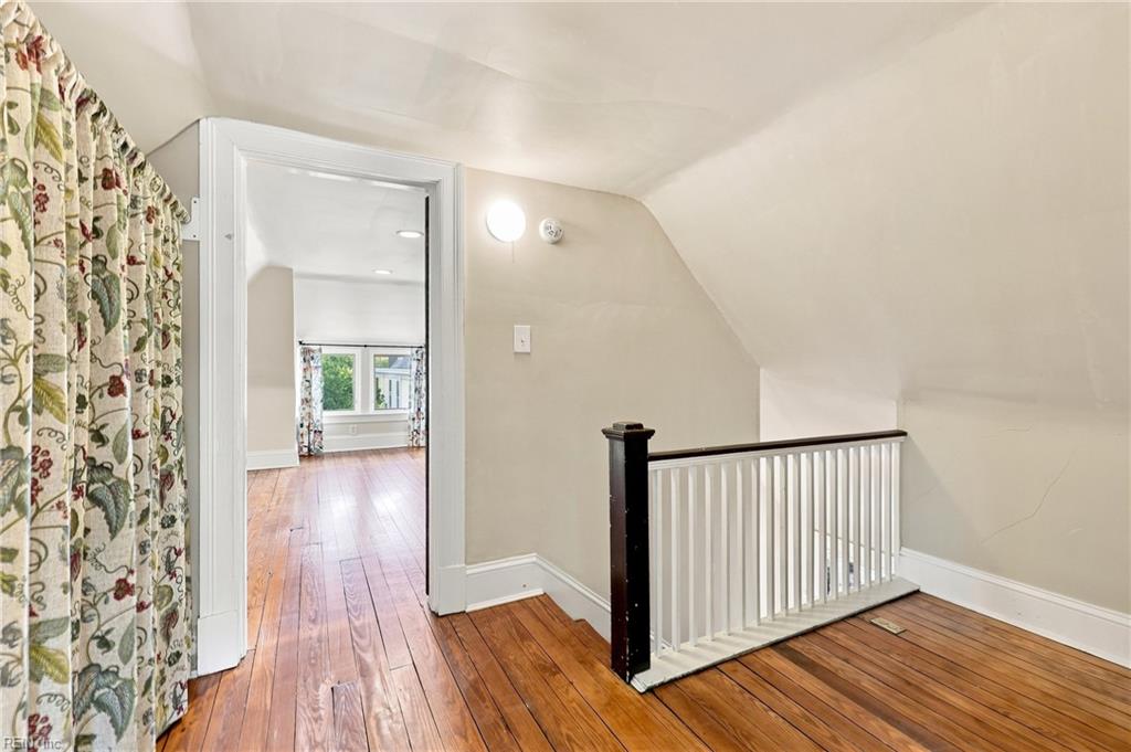 535 Hampton Pl Property Photo 36
