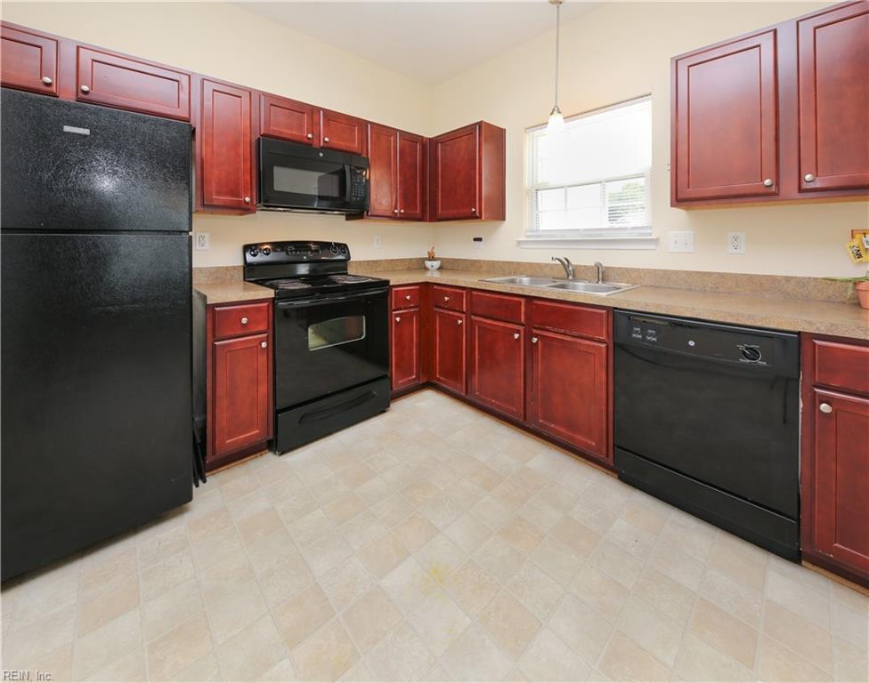 2025 Freeney Ave Property Photo 3
