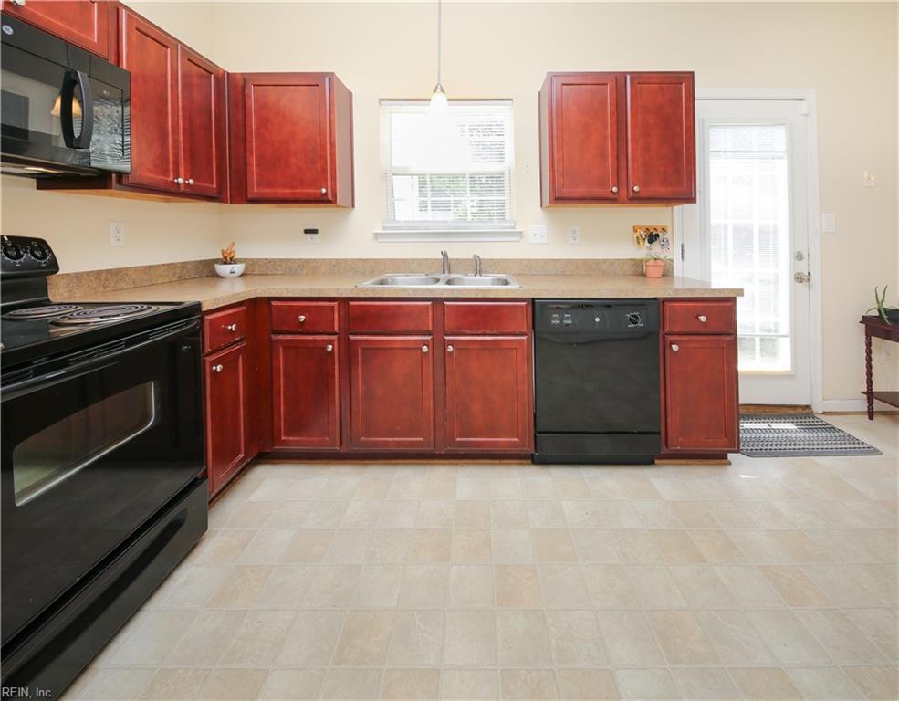 2025 Freeney Ave Property Photo 4