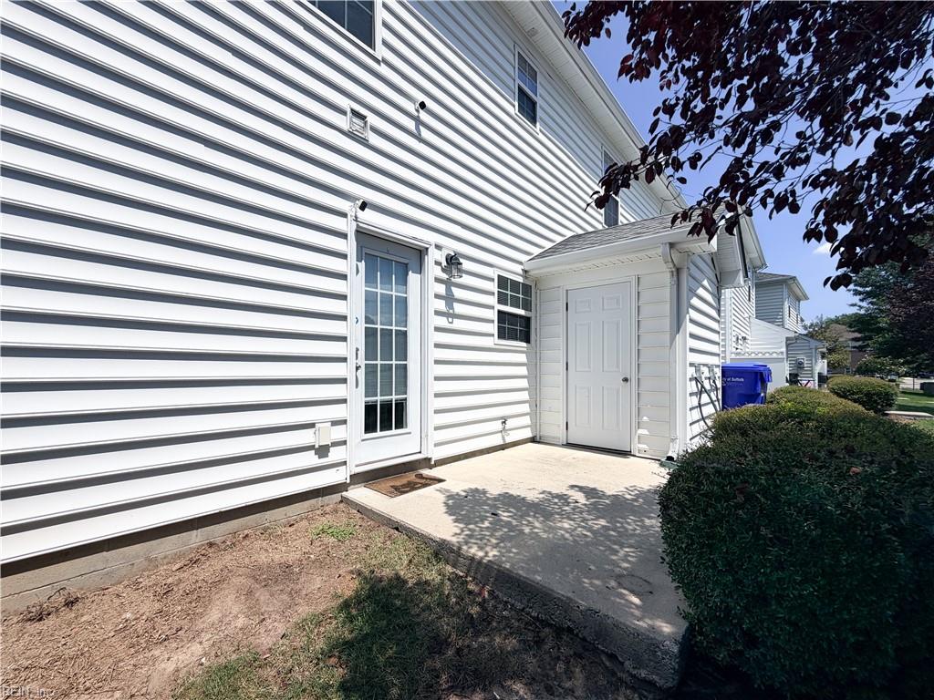 2025 Freeney Ave Property Photo 17