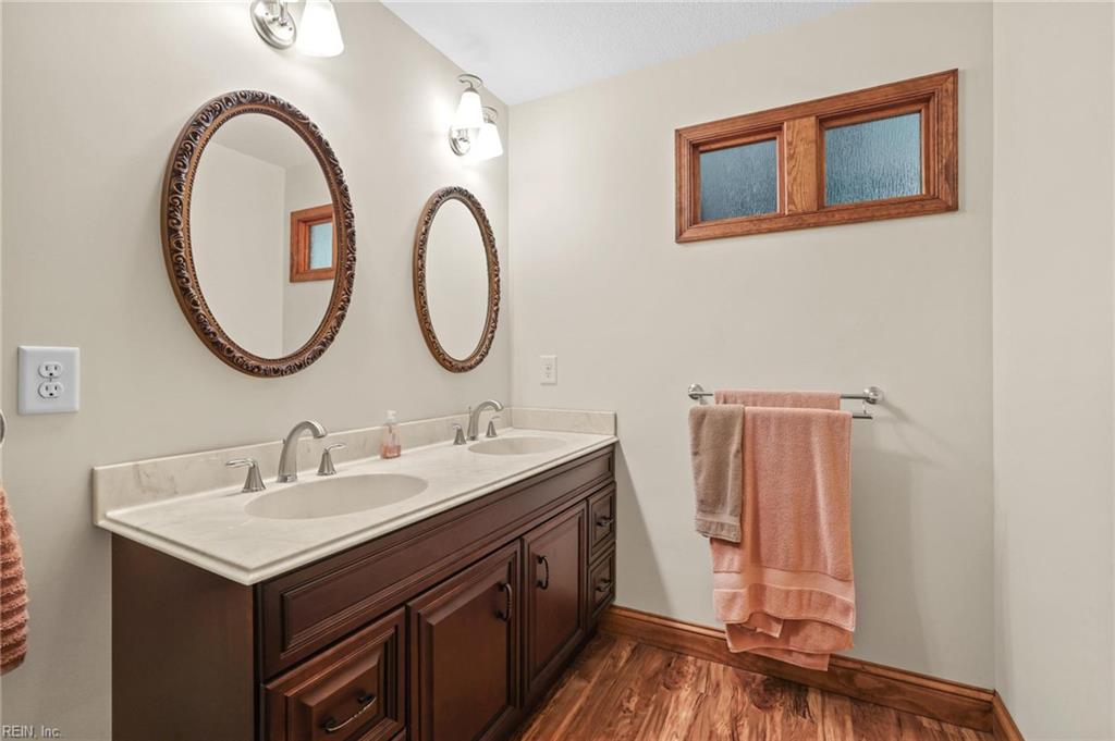 207 Megan Loop S Property Photo 32
