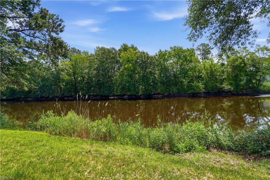 934 Ferryman Quay Property Photo 45