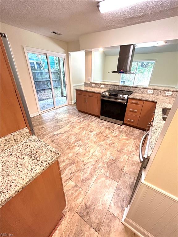 3320 Barberry Ln Property Photo 2
