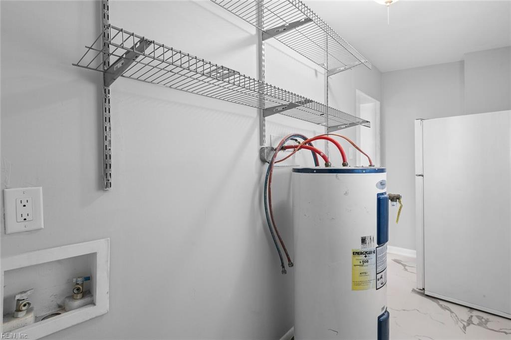 653 29th St Property Photo 14