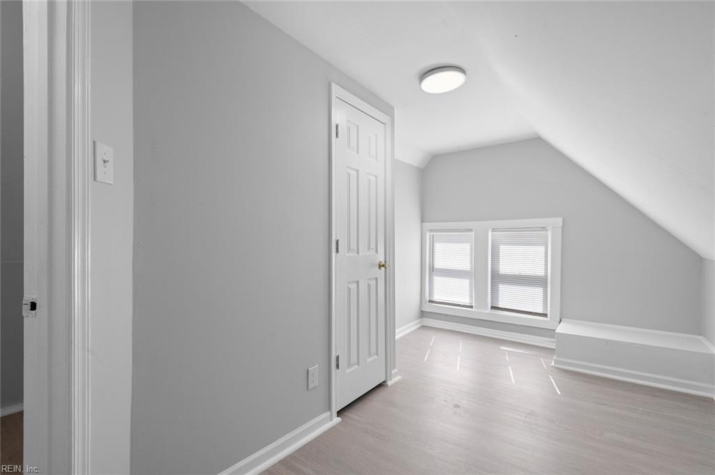 653 29th St Property Photo 19