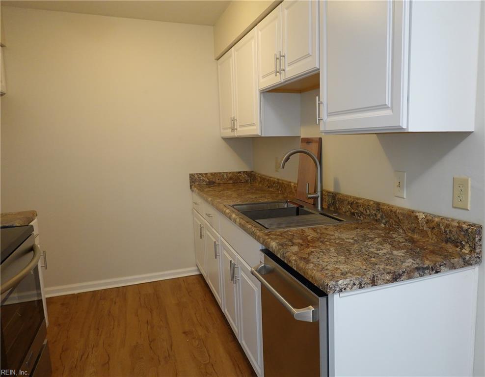 1063 Still Harbor Cir Property Photo 2