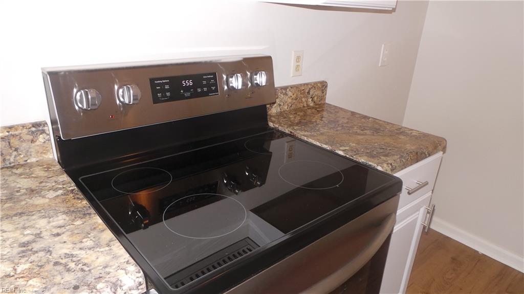 1063 Still Harbor Cir Property Photo 4