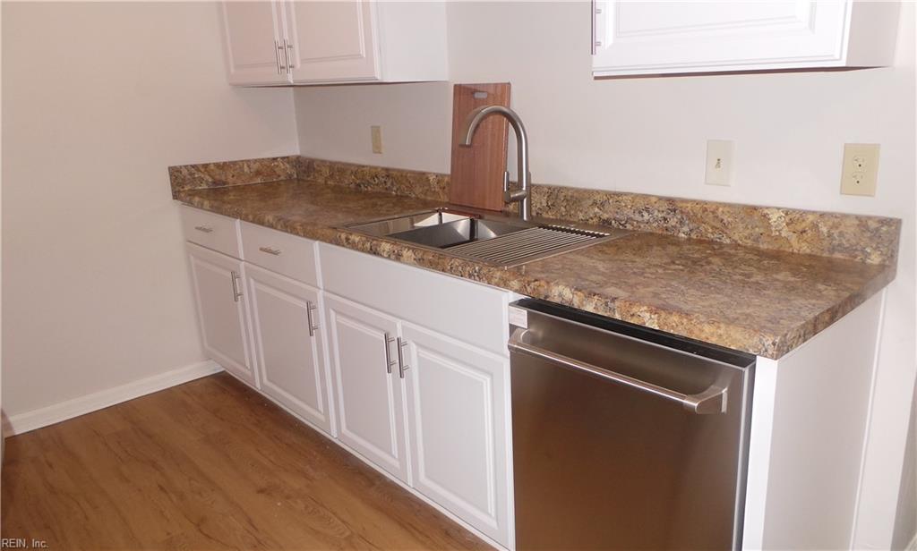 1063 Still Harbor Cir Property Photo 7