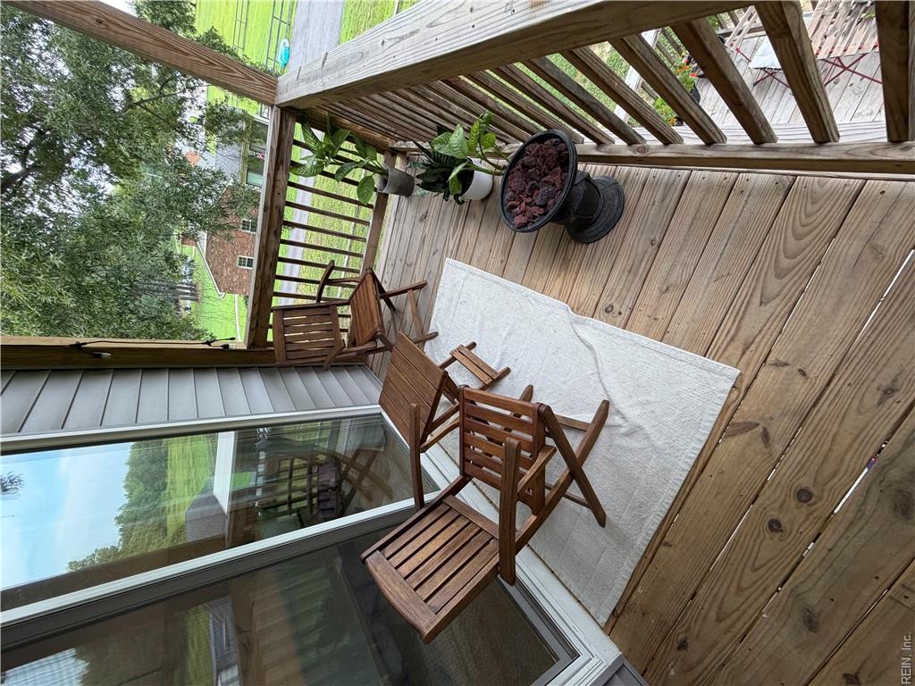 329 Forest Ave Property Photo 26