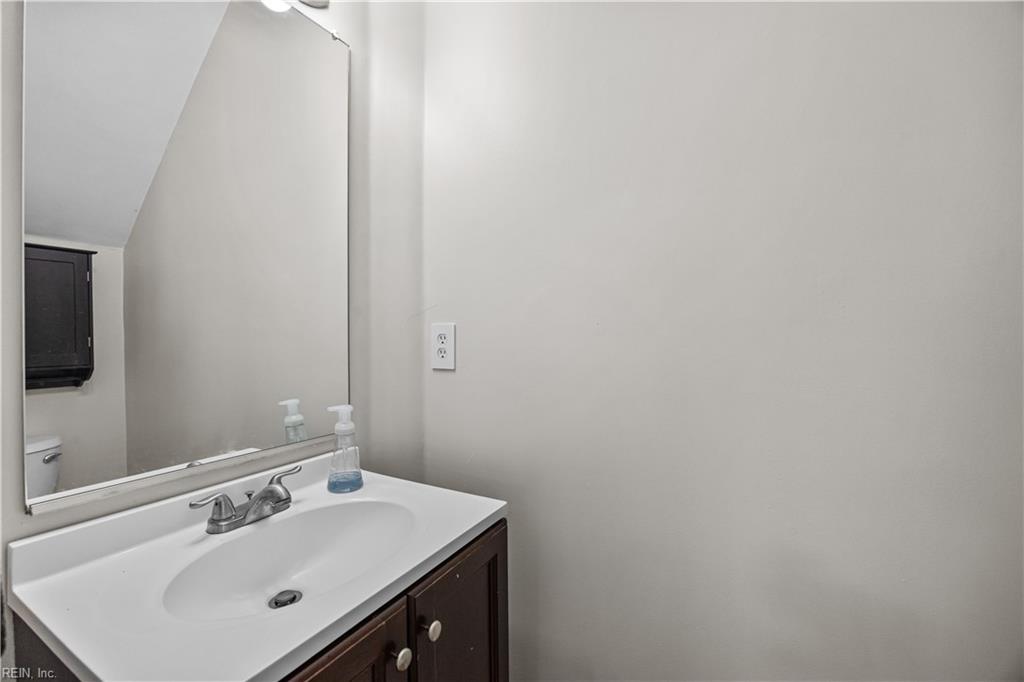 210 Dunn St Property Photo 16
