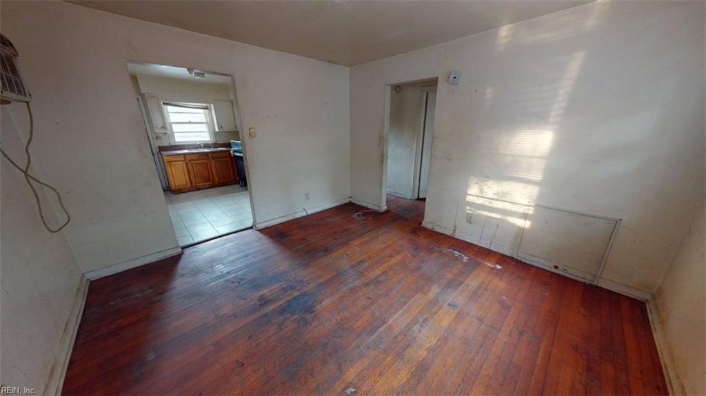 1252 Norview Ave Property Photo 5