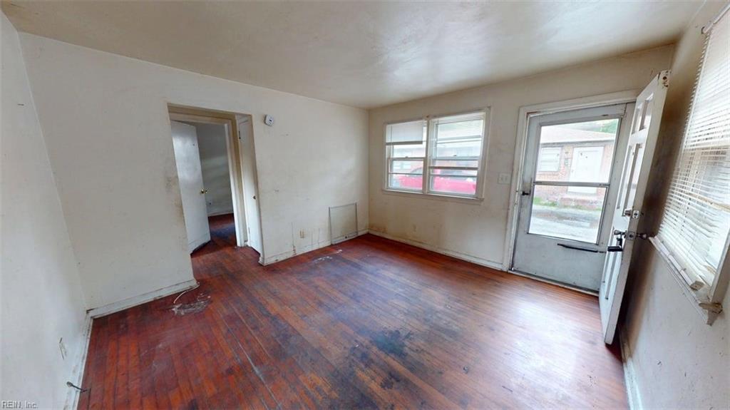 1252 Norview Ave Property Photo 7