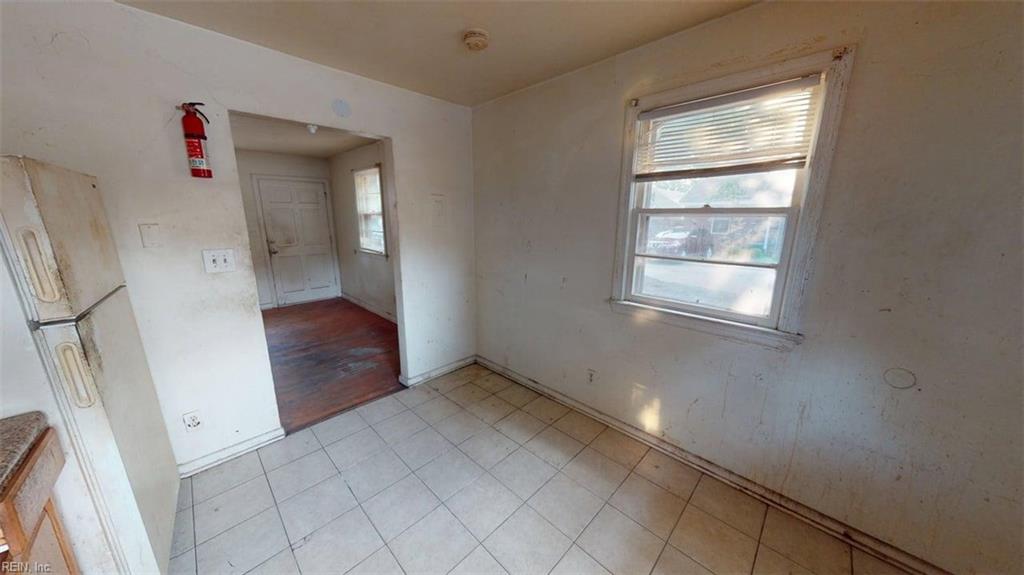 1252 Norview Ave Property Photo 10