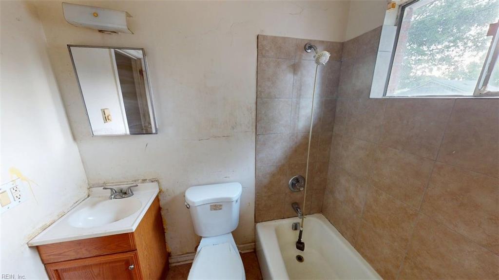 1252 Norview Ave Property Photo 16