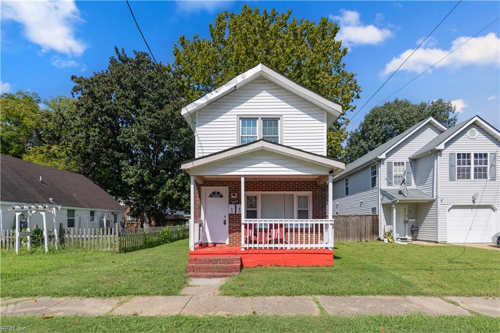 2229 Reservoir Ave Property Photo 1