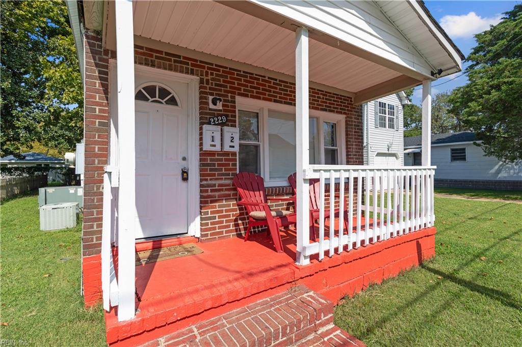 2229 Reservoir Ave Property Photo 4