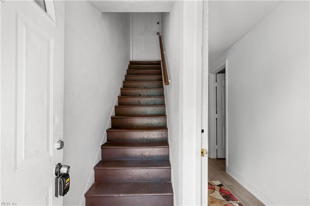 2229 Reservoir Ave Property Photo 5