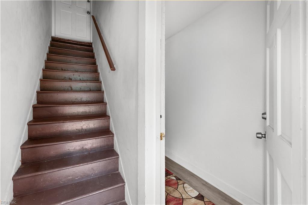 2229 Reservoir Ave Property Photo 6