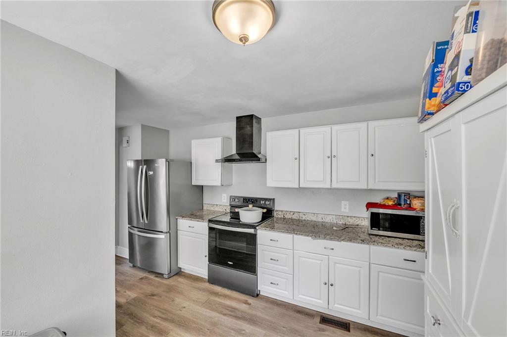 325 Forrest Ave Property Photo 18