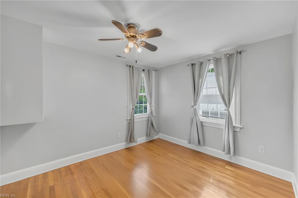 325 Forrest Ave Property Photo 28