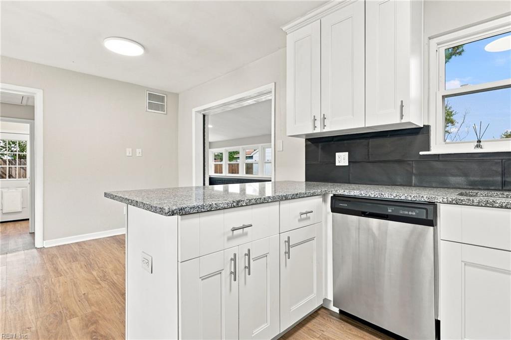 4960 Westgrove Rd Property Photo 10