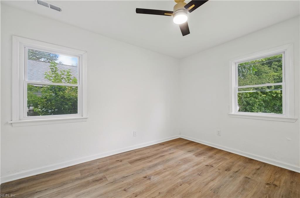 123 Ash Ave Property Photo 9