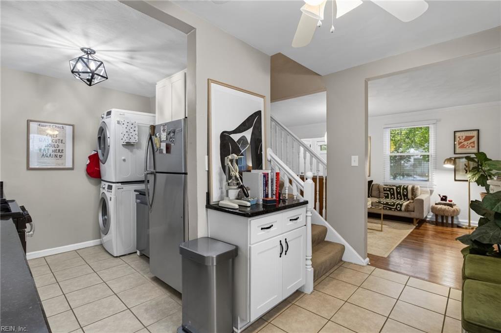 1646 Croyden Rd Property Photo 13