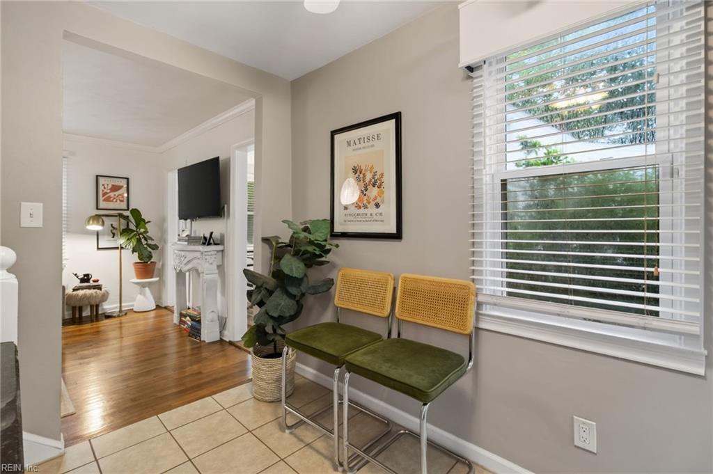 1646 Croyden Rd Property Photo 14