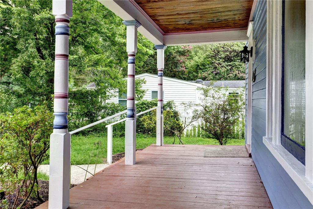 110 Peninsula St Property Photo 3