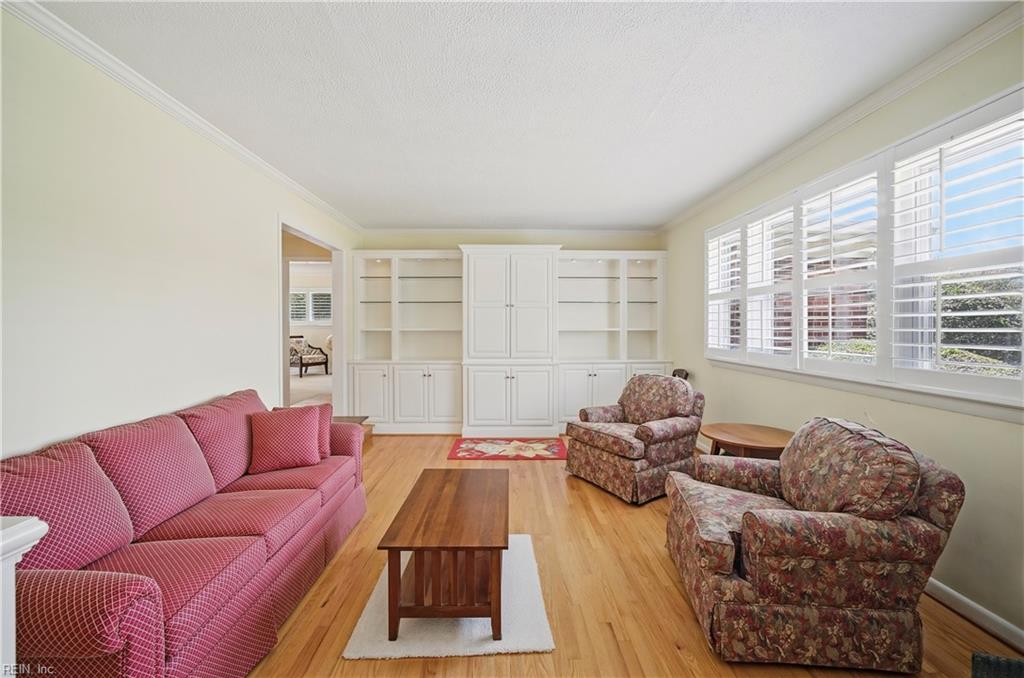 2301 Sibley Ct Property Photo 6