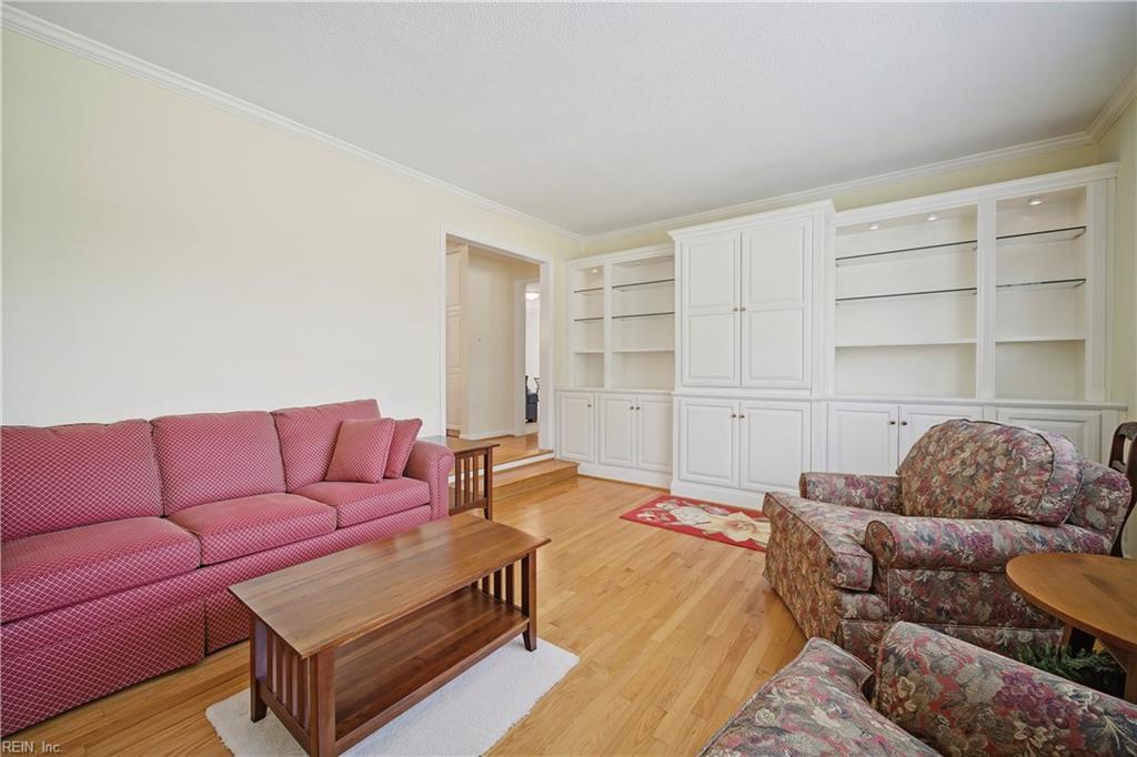 2301 Sibley Ct Property Photo 7