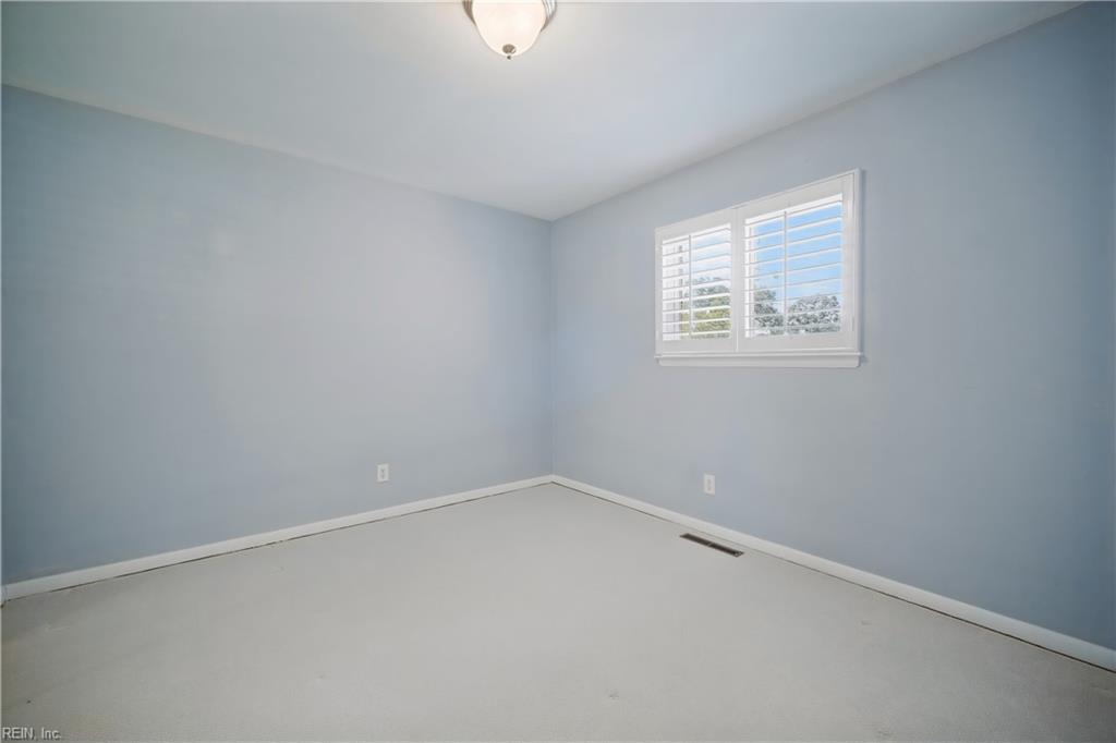 2301 Sibley Ct Property Photo 25