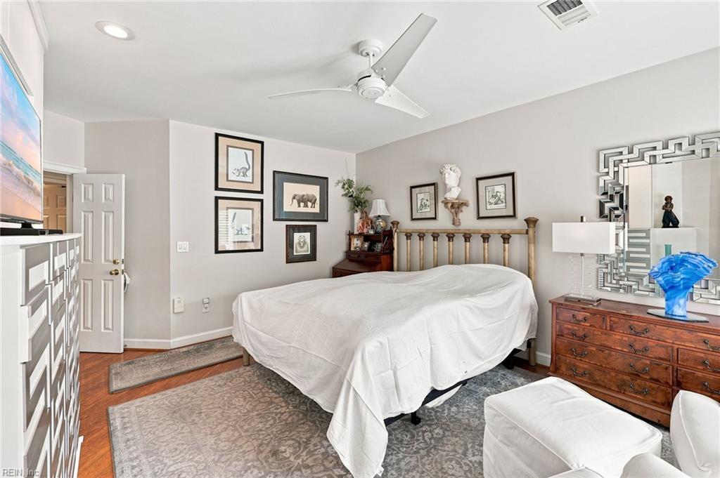 1102 Botetourt Gdns Property Photo 25