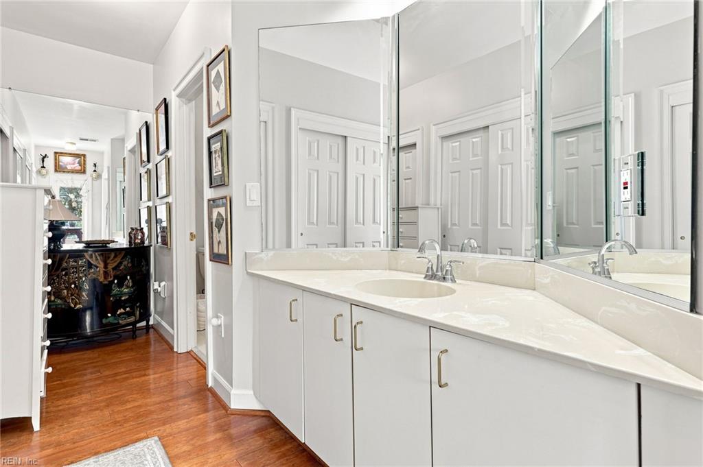 1102 Botetourt Gdns Property Photo 27