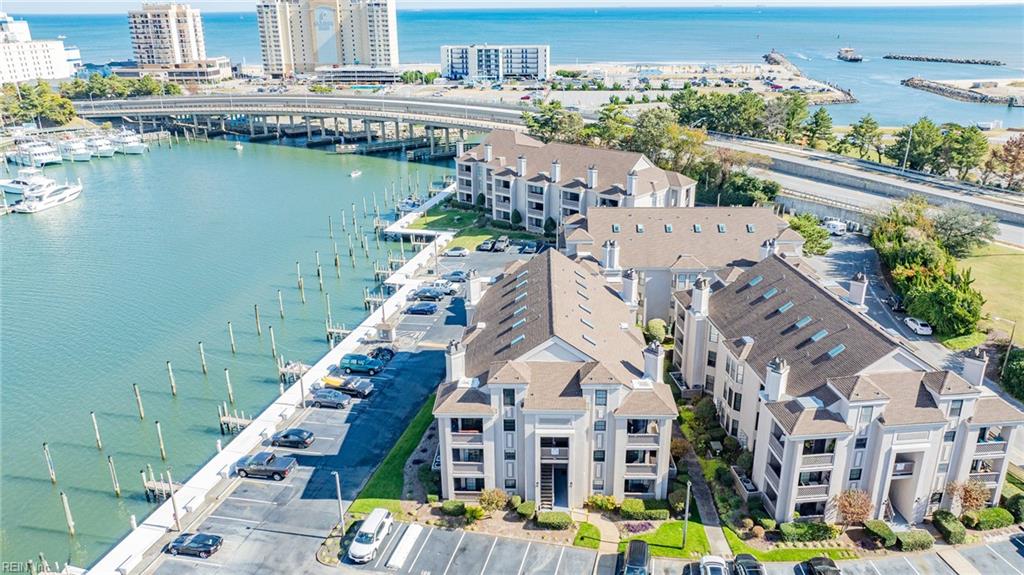 405 Harbour Point Pt Property Photo 1