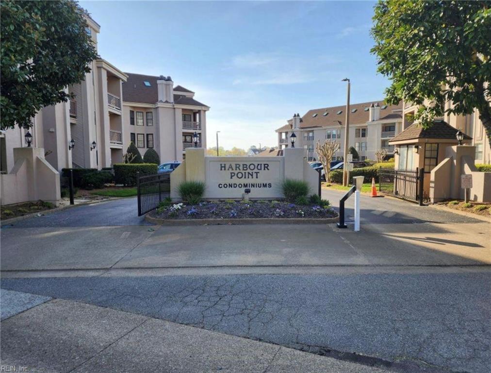405 Harbour Point Pt Property Photo 5