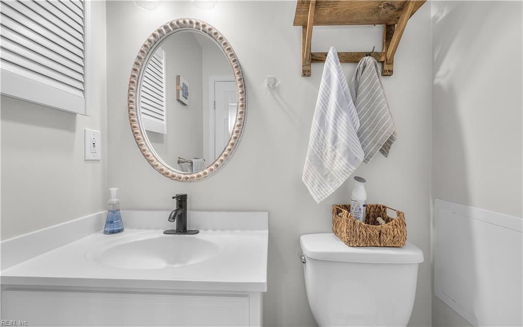 405 Harbour Point Pt Property Photo 27