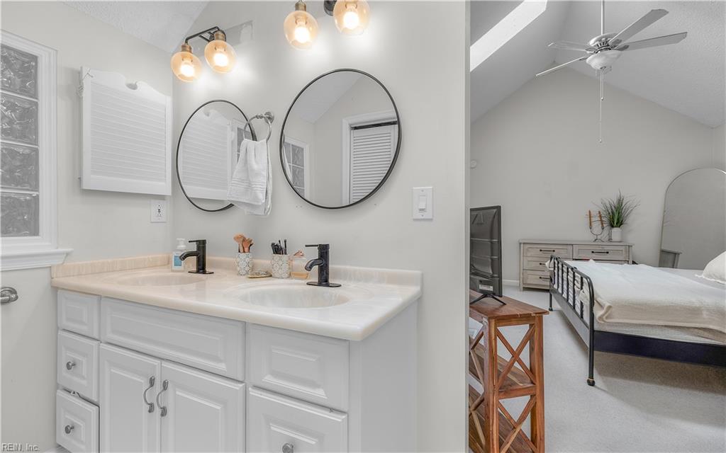 405 Harbour Point Pt Property Photo 32