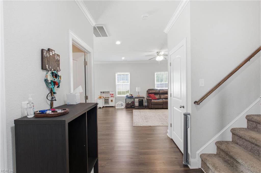 8324 Hudgins Cir Property Photo 4
