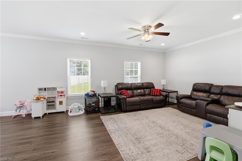 8324 Hudgins Cir Property Photo 7
