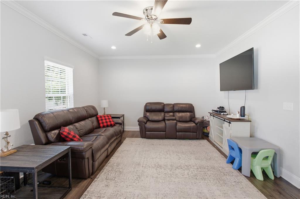 8324 Hudgins Cir Property Photo 8