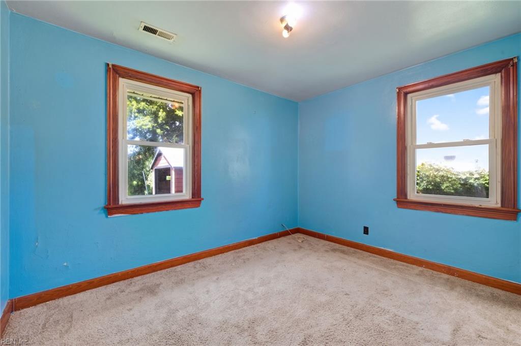 2425 Grandy Ave Property Photo 14