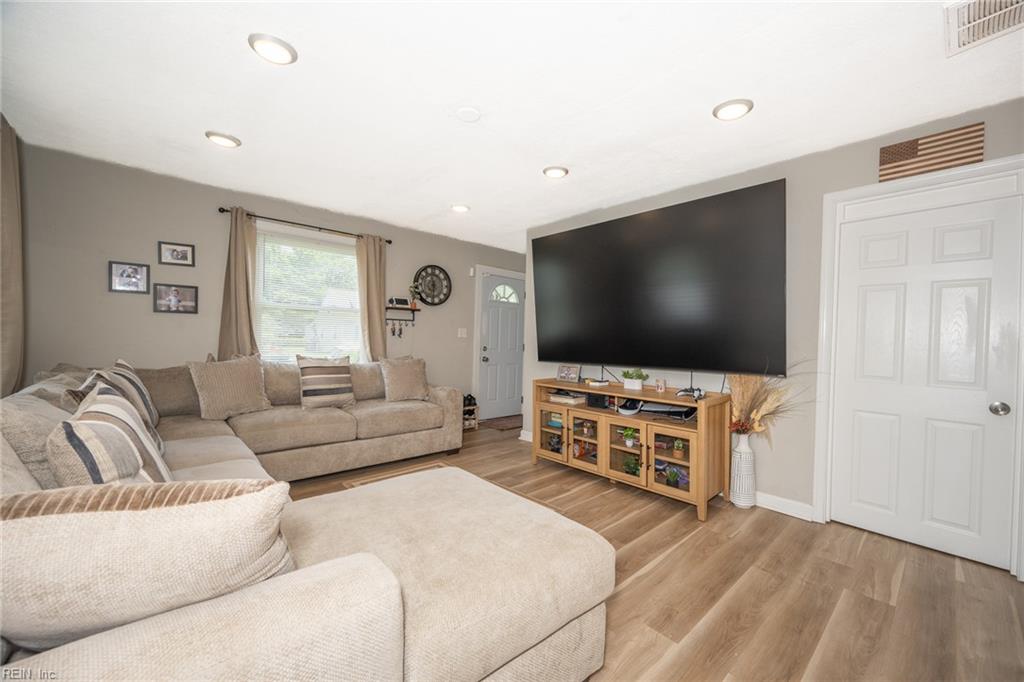 3517 Pamlico Cir Property Photo 4