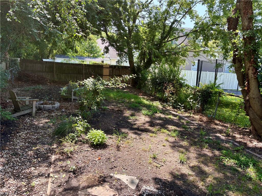 904 N Mallory St Property Photo 3