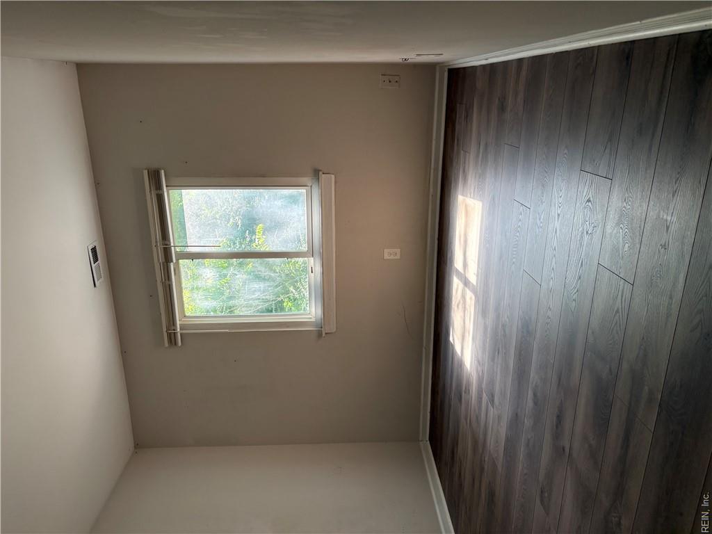 904 N Mallory St Property Photo 7