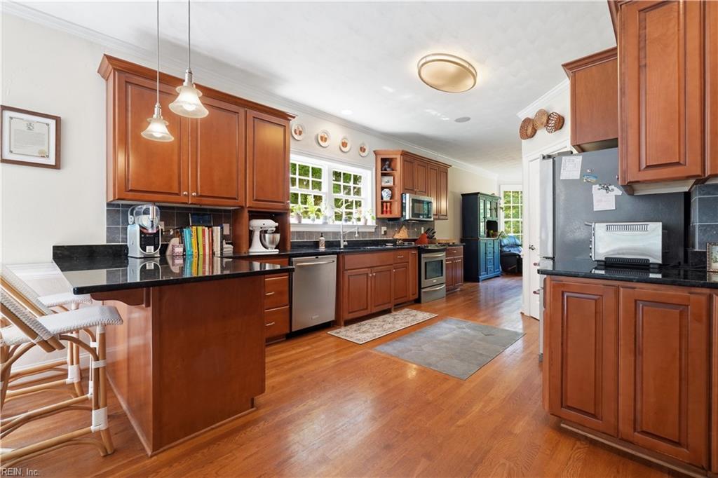 8922 Granby St Property Photo 14