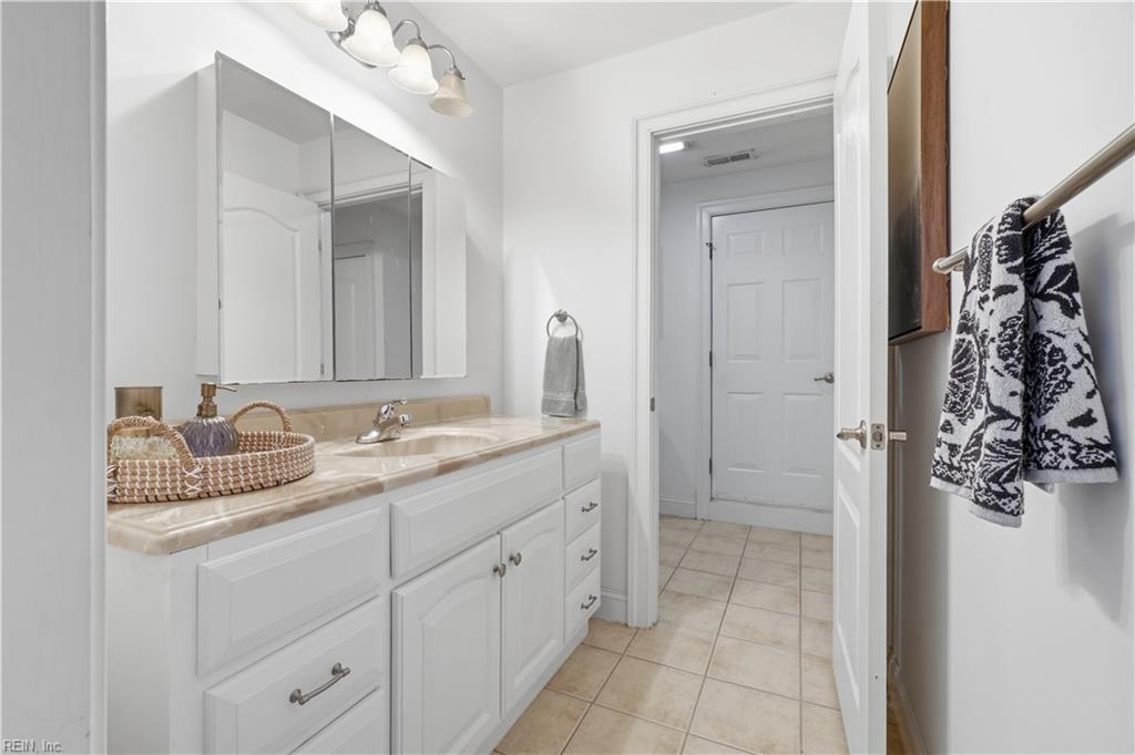 8922 Granby St Property Photo 32